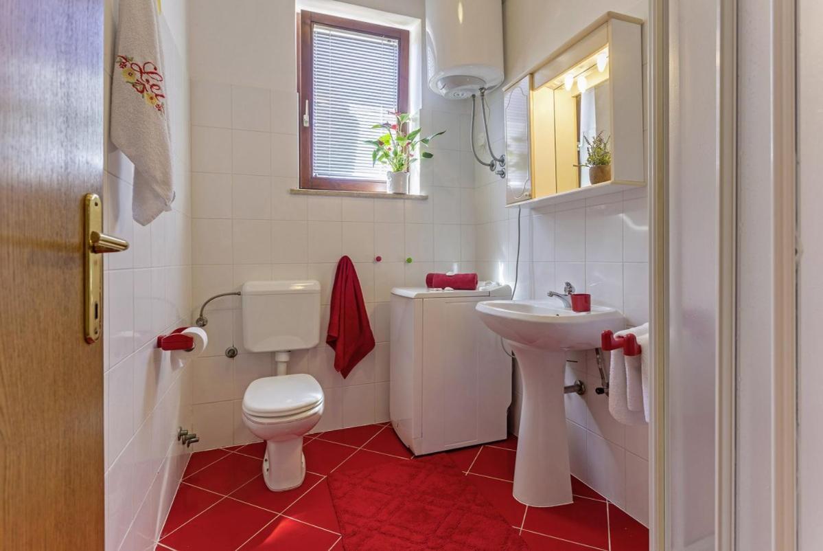 Nada in Vinkuran  Villa Pula Bagian luar foto